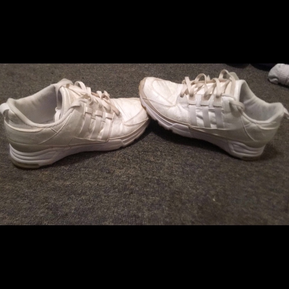 Adidas equipment running support